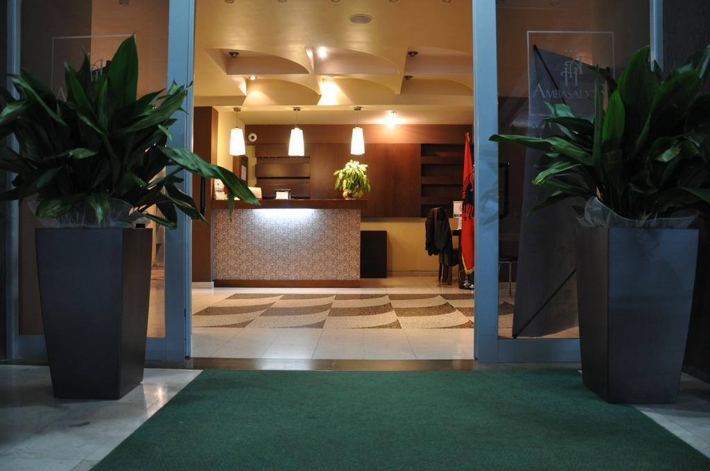 Ambasador Hotel Vlore Exterior photo